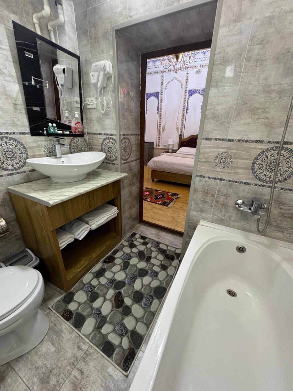 בוקורו Asia Central Boutique חדר תמונה