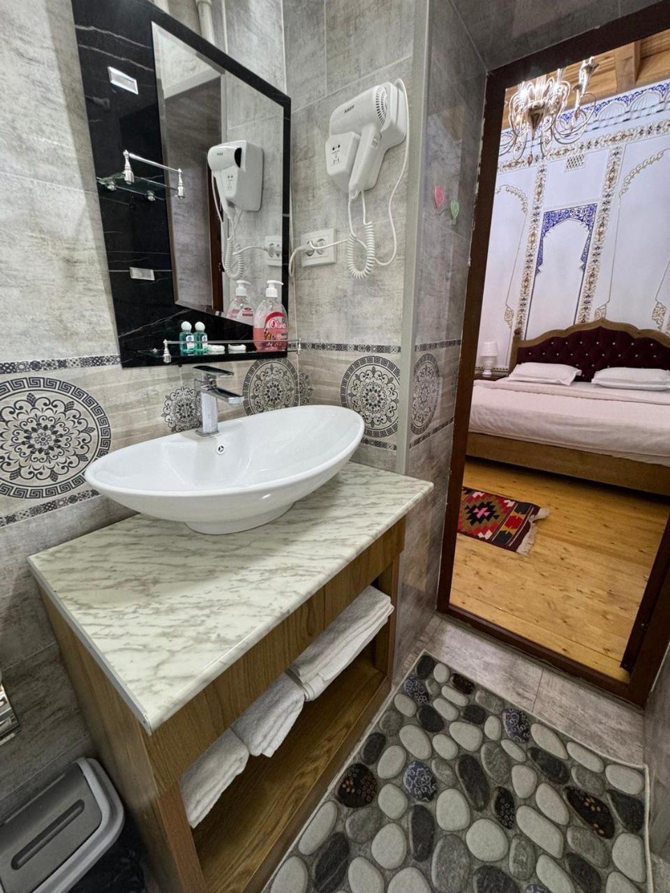 בוקורו Asia Central Boutique חדר תמונה