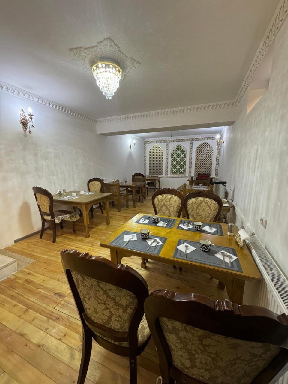 בוקורו Asia Central Boutique מראה חיצוני תמונה