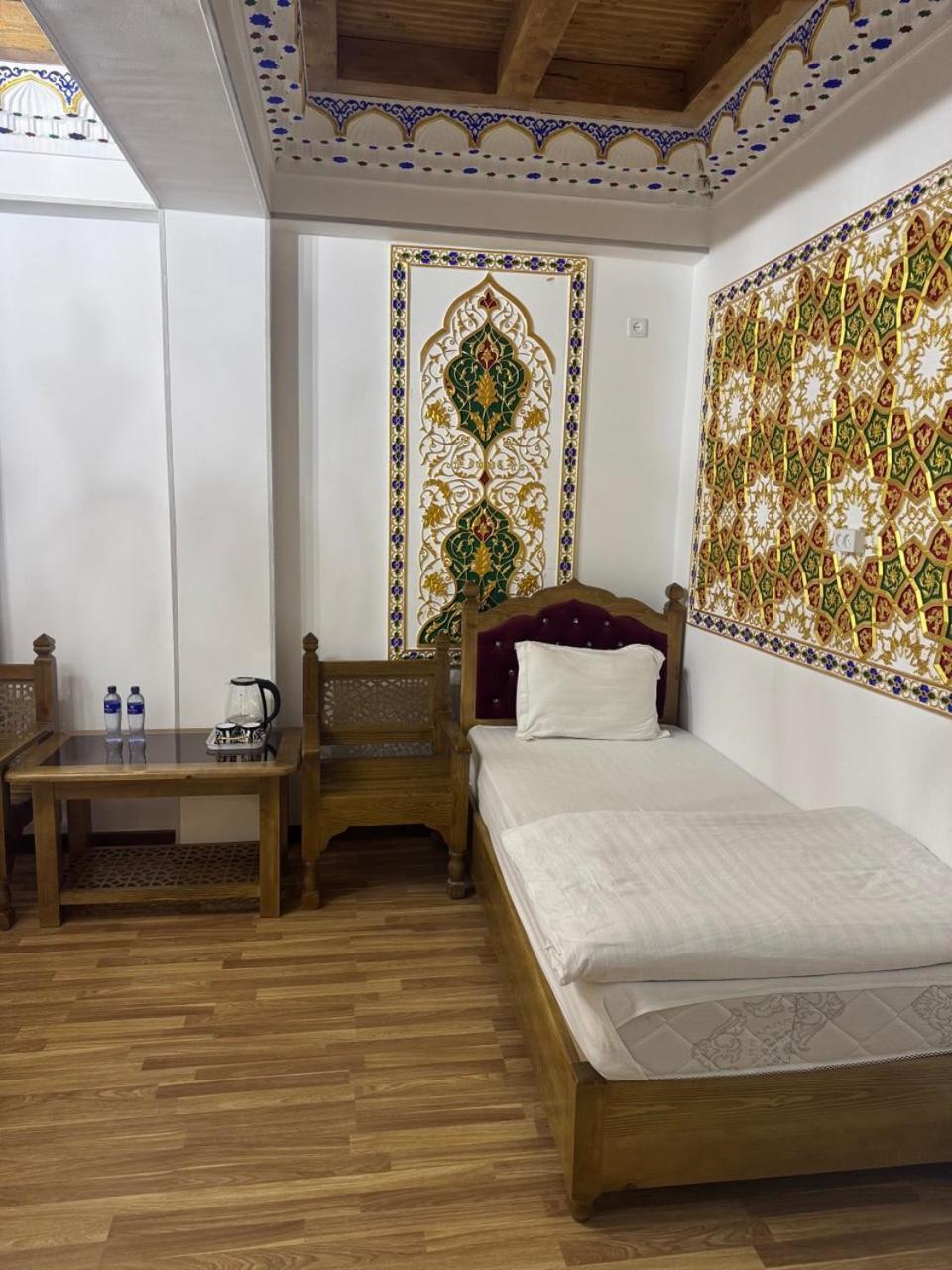 בוקורו Asia Central Boutique מראה חיצוני תמונה