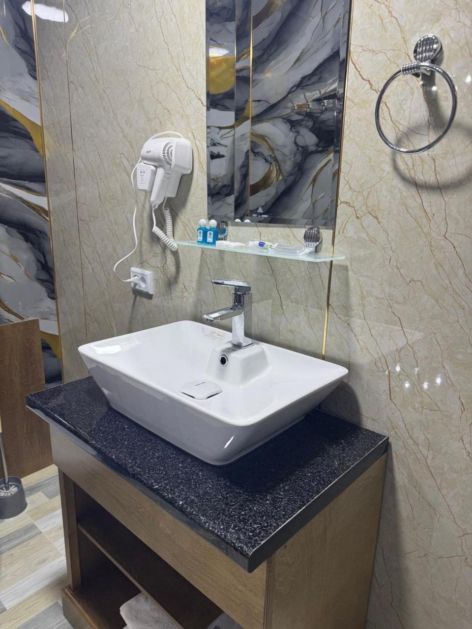 בוקורו Asia Central Boutique מראה חיצוני תמונה